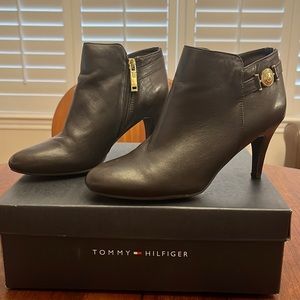 Tommy Hilfiger -Velesia, Ankle Boot, 8M